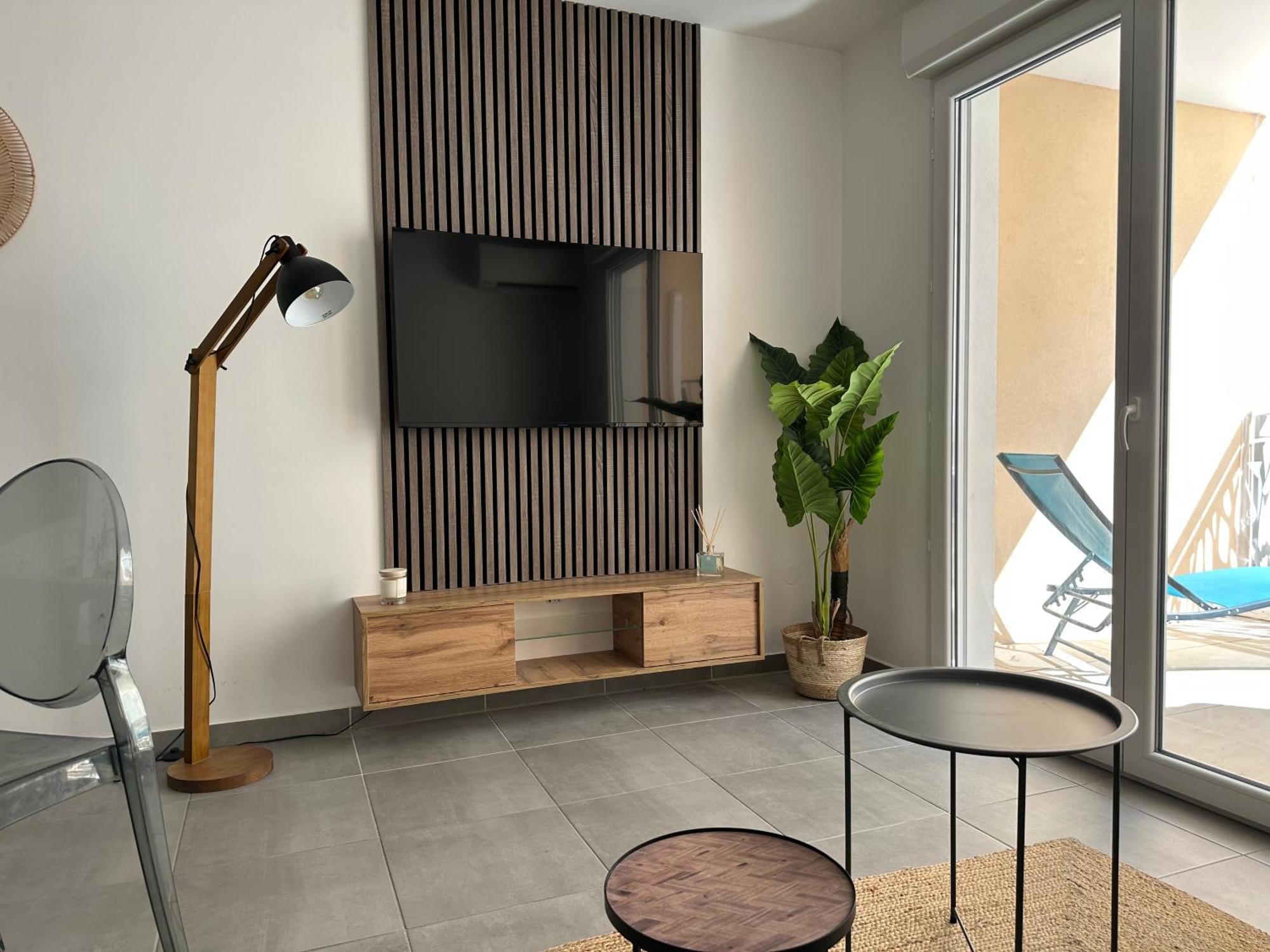 Bel Appartement Au Calme Avec Parking Menton Luaran gambar